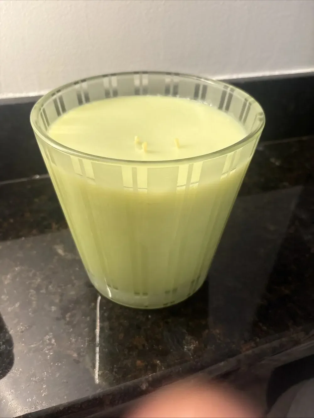 Nest New York Line Zest and Matcha Scented Candle 47.3 oz ( MISSING 1 WICK )